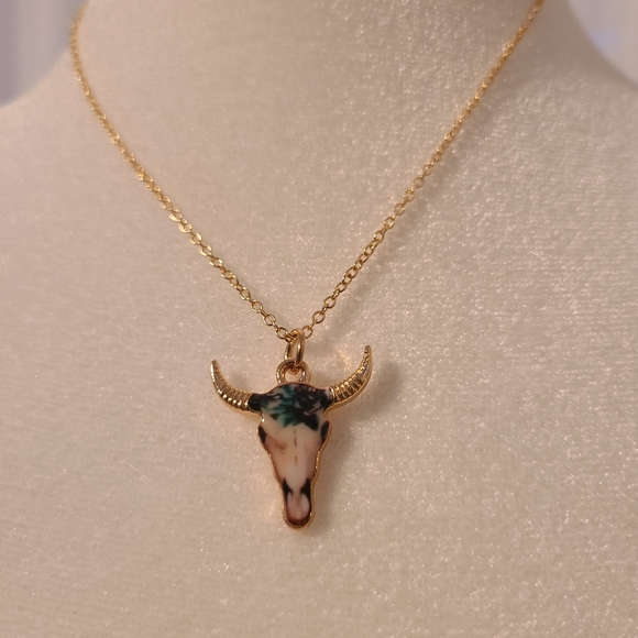Western Longhorn Necklace - Picture 2 of 8